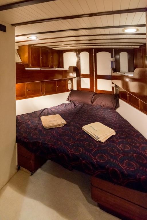 Luxury Yachthotel Amanda Psarou Exteriér fotografie